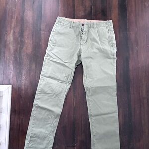 GAP Men's sage green  Chinos
